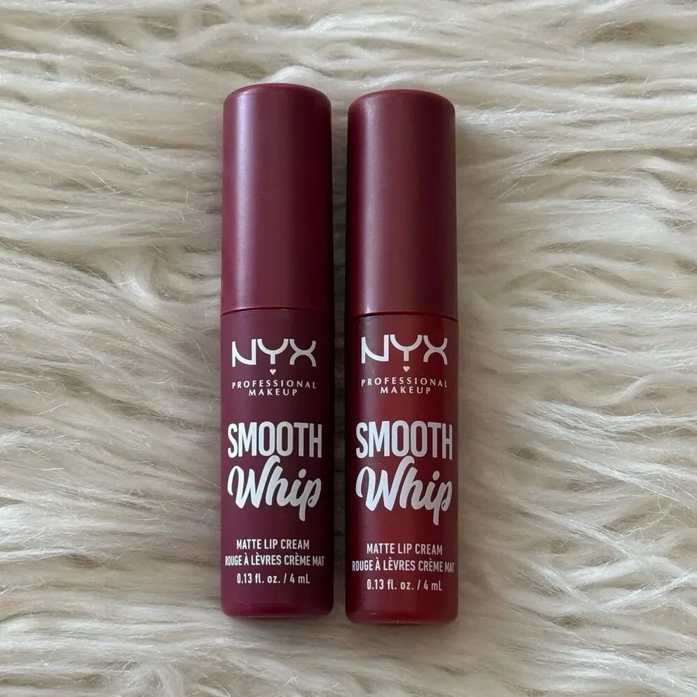 Nyx Smooth Whip Blurring Matte Lip Cream Parfait & Velvet Robe